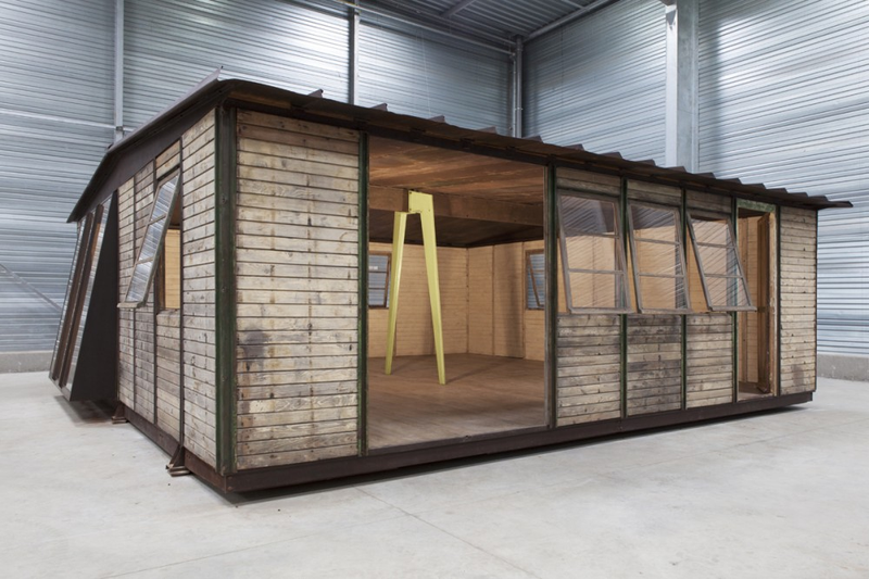 Illustration for article titled Watch a 70-Year-Old Prefab House Unpacked and Rebuilt Over 48 Hours
